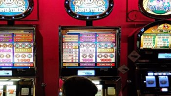 Pros and Cons: Are Online Penny Slots Worth It? image